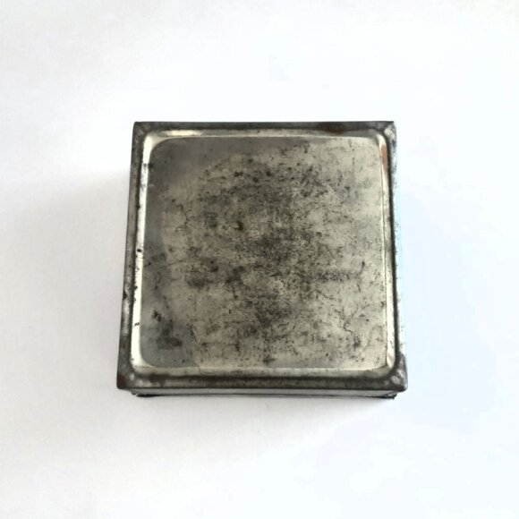 Antique V-All-No Mfg Co of America  after Dinner Mint Tin Box. 1907-1910 - Picture 2 of 3